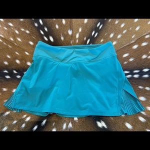 Lululemon play off the pleats skirt